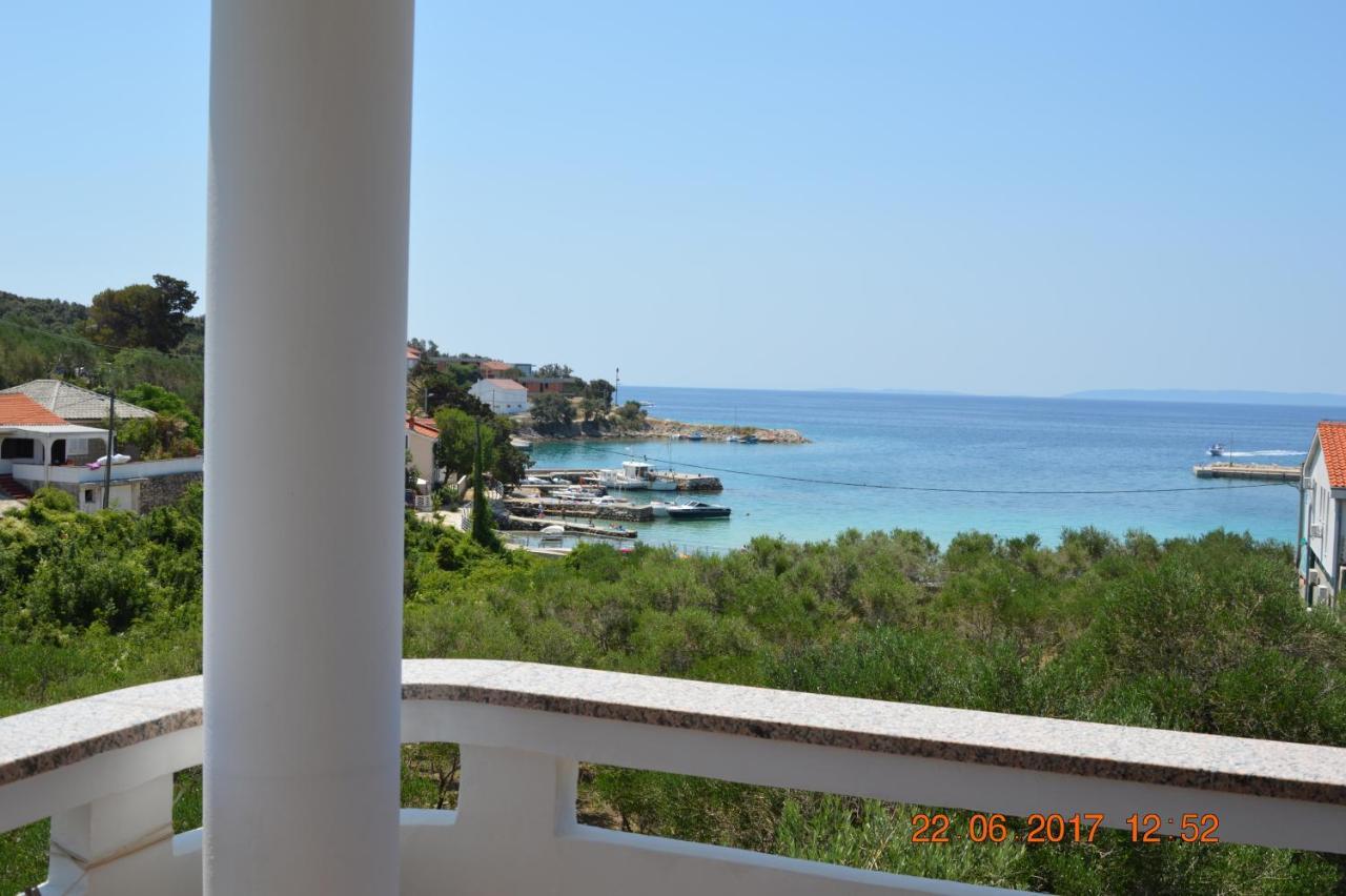 Apartments And Rooms By The Sea Jakisnica, Pag - 4160 Lun  Εξωτερικό φωτογραφία