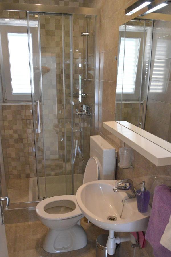 Apartments And Rooms By The Sea Jakisnica, Pag - 4160 Lun  Εξωτερικό φωτογραφία