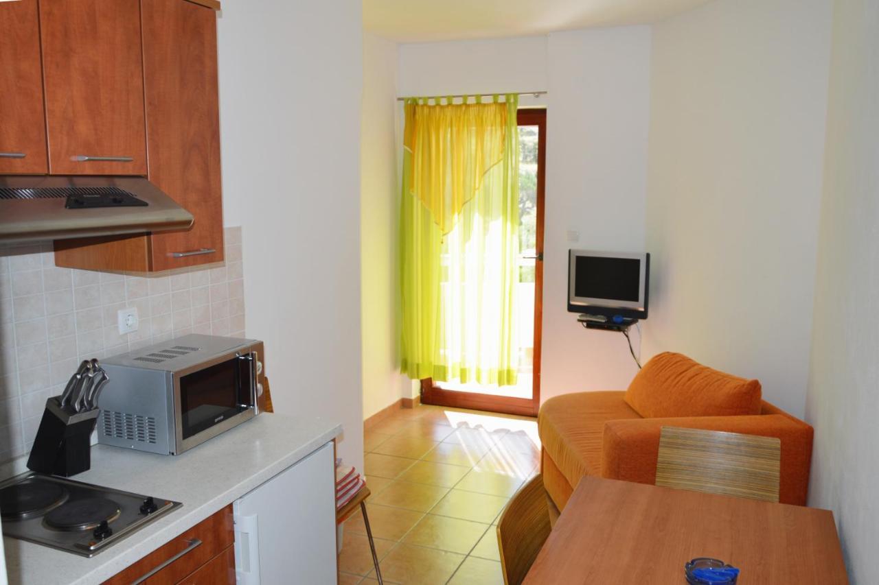 Apartments And Rooms By The Sea Jakisnica, Pag - 4160 Lun  Εξωτερικό φωτογραφία