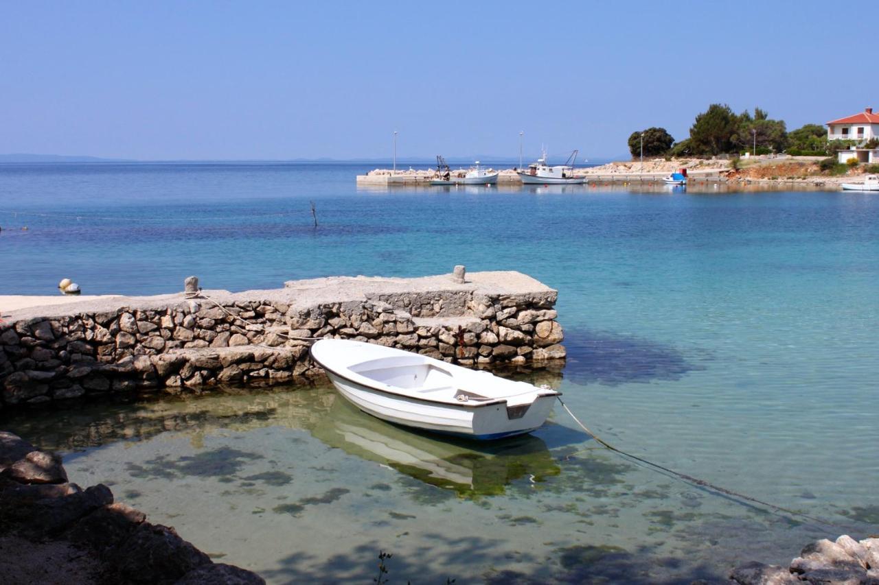 Apartments And Rooms By The Sea Jakisnica, Pag - 4160 Lun  Εξωτερικό φωτογραφία